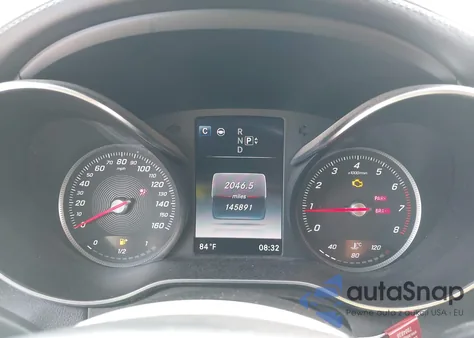 2015 Mercedes-Benz C 300 4Matic/Luxury 4Matic/Sport 4Matic z USA, uszkodzony, nr VIN 55SWF4KB9FU063301